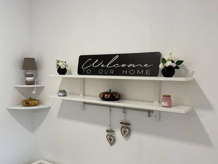Tiny House - 15 Minutes To Duomo Apartment มิลาน ภายนอก รูปภาพ