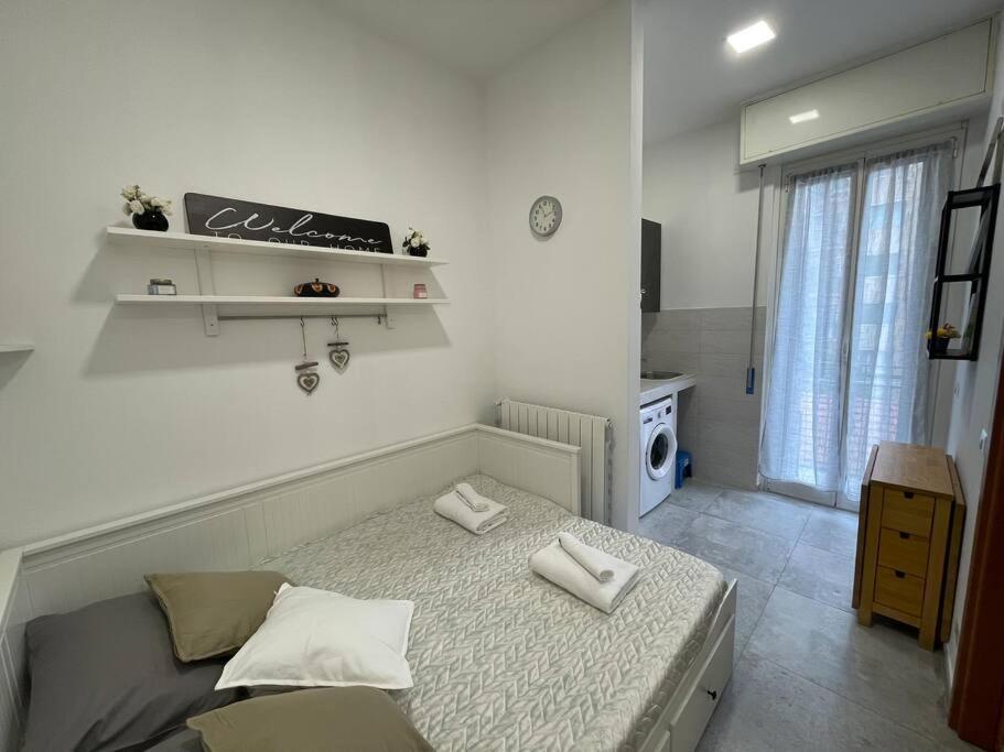 Tiny House - 15 Minutes To Duomo Apartment มิลาน ภายนอก รูปภาพ